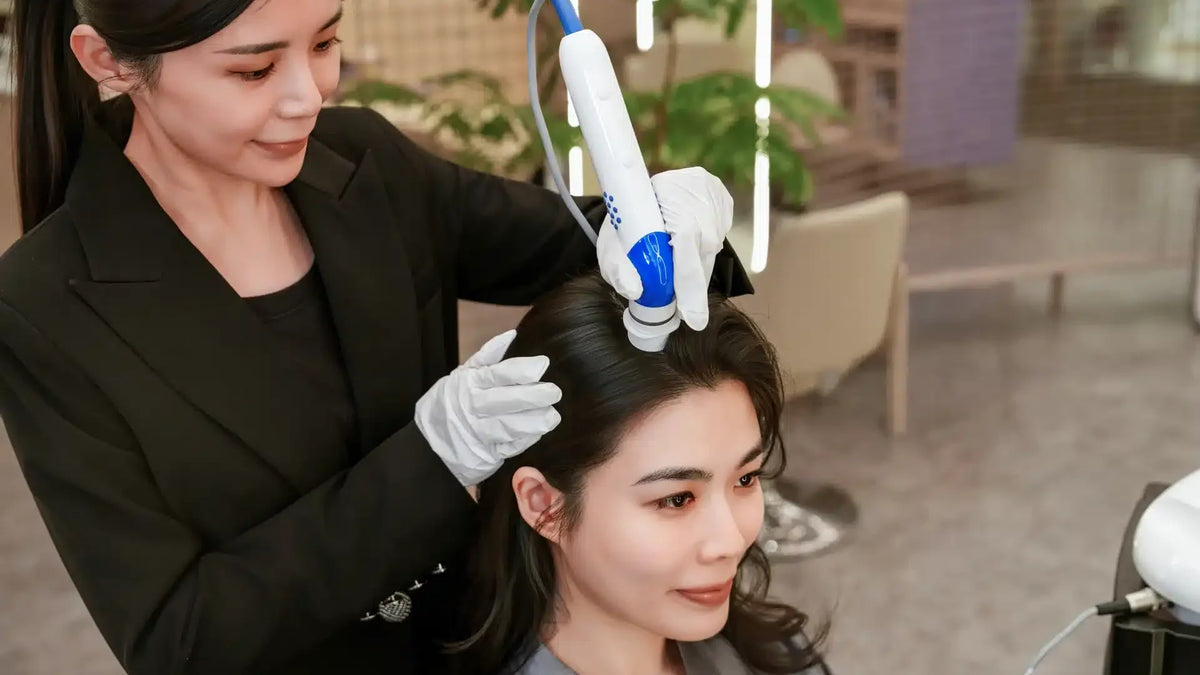 scalp-treatment-device-clinic